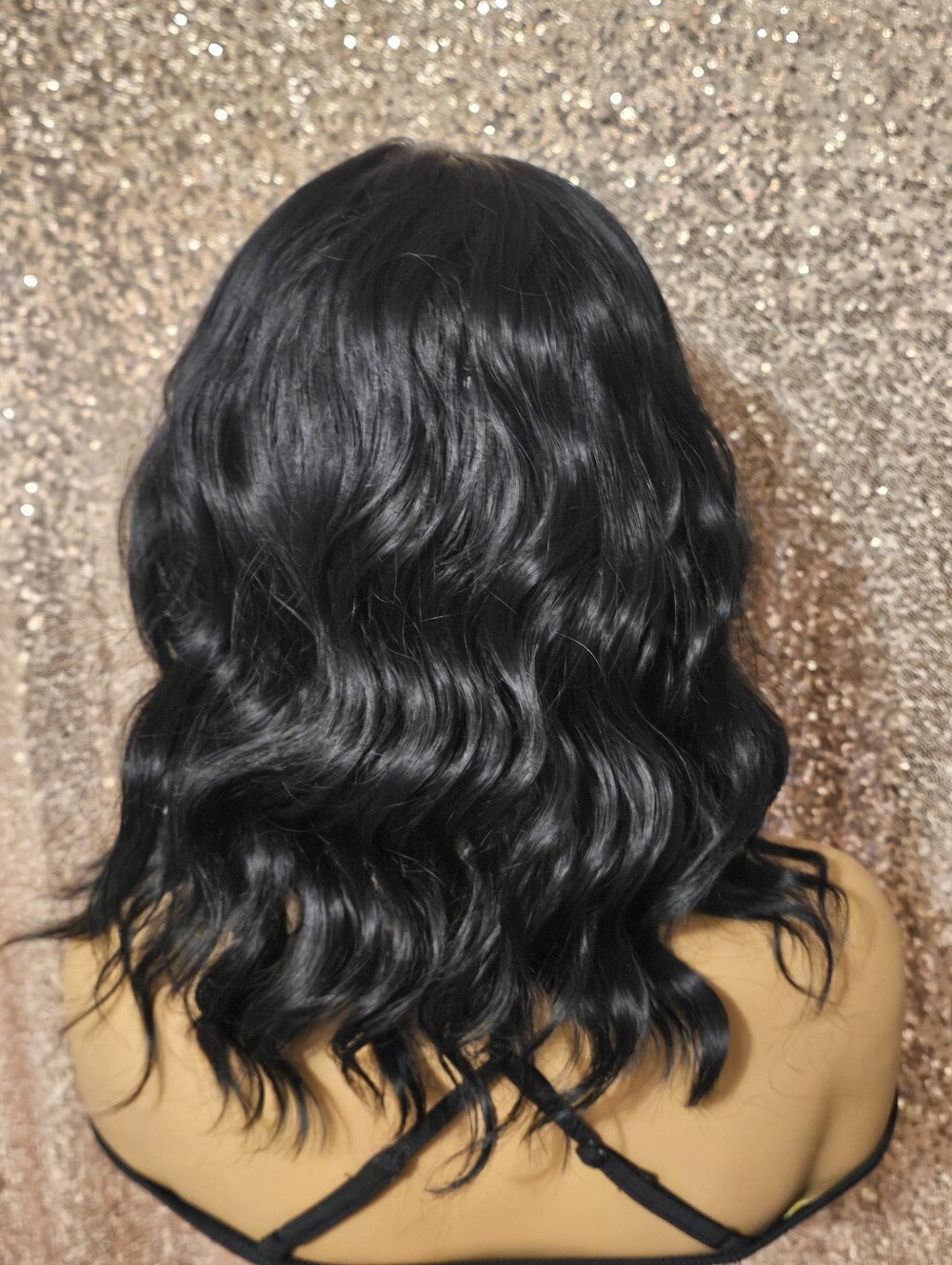 Wig - Picture 3 of 6
